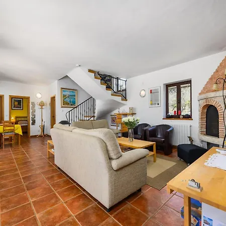 In With Private Heated Pool Villa