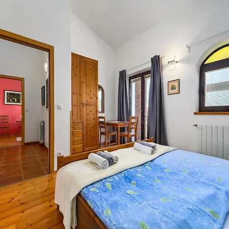 Villa In With Private Heated Pool *