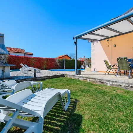 Imagine With Heated Pool Villa *